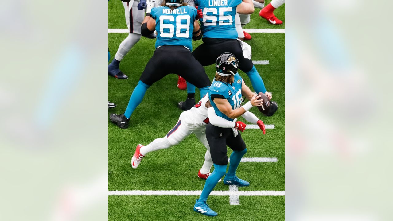 Houston, TX, USA. 12th Sep, 2021. Houston Texans wide receiver Danny  Amendola (86) leaves the field after an NFL football game between the  Jacksonville Jaguars and the Houston Texans at NRG Stadium