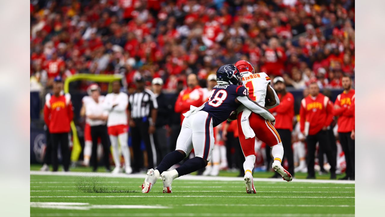 Houston, Texas, USA. 18th Dec, 2022. Kansas City Chiefs quarterback Patrick  Mahomes (15) reaches back to pass downfield during the overtime period  between the Houston Texans and the Kansas City Chiefs at