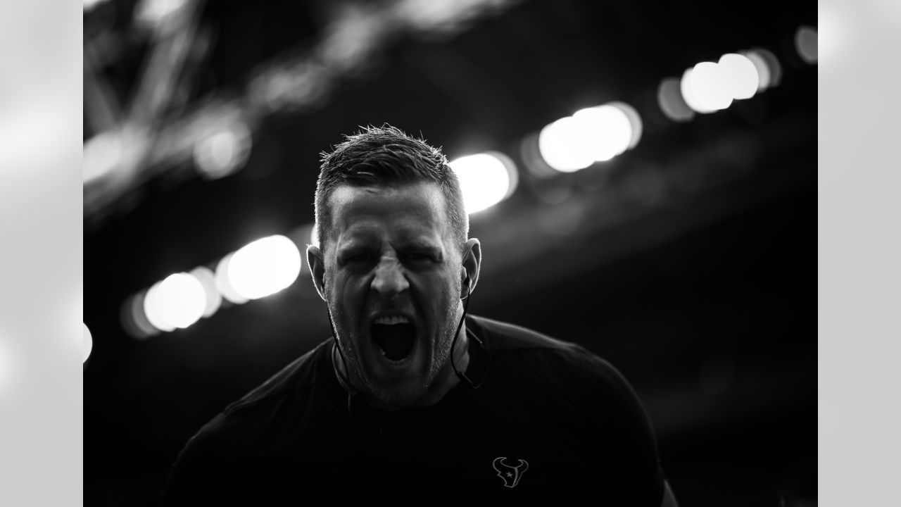 Social media thanks J.J. Watt, rips Texans after Houston legend announces  his departure