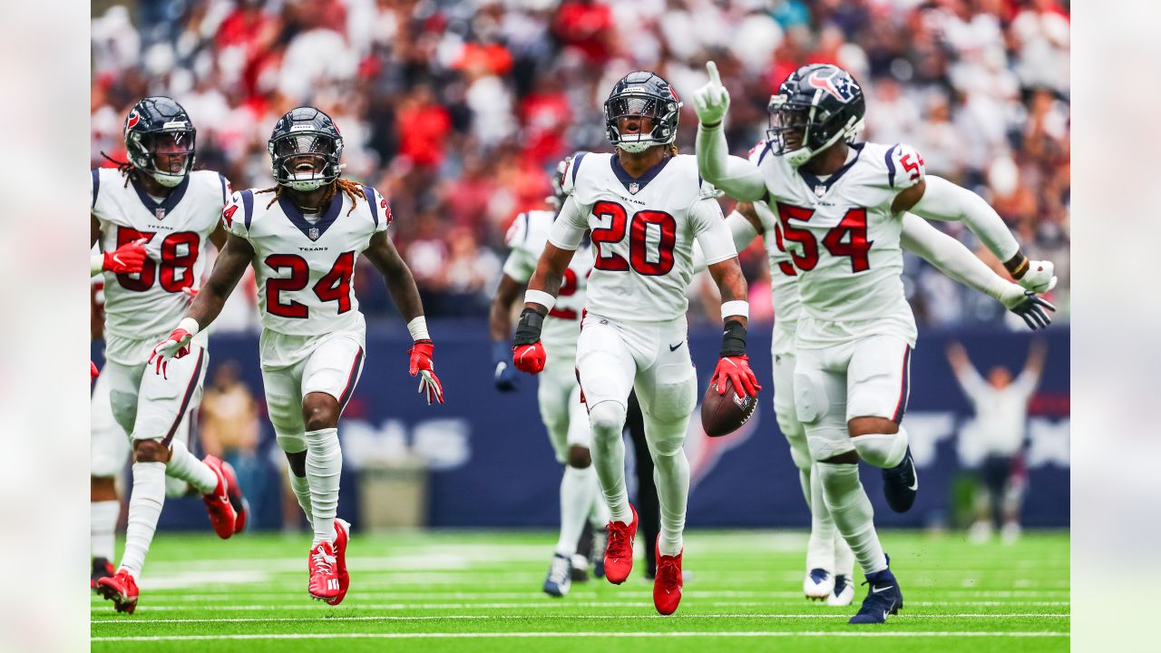 Houston Texans Team Analyst John Harris gives out position awards