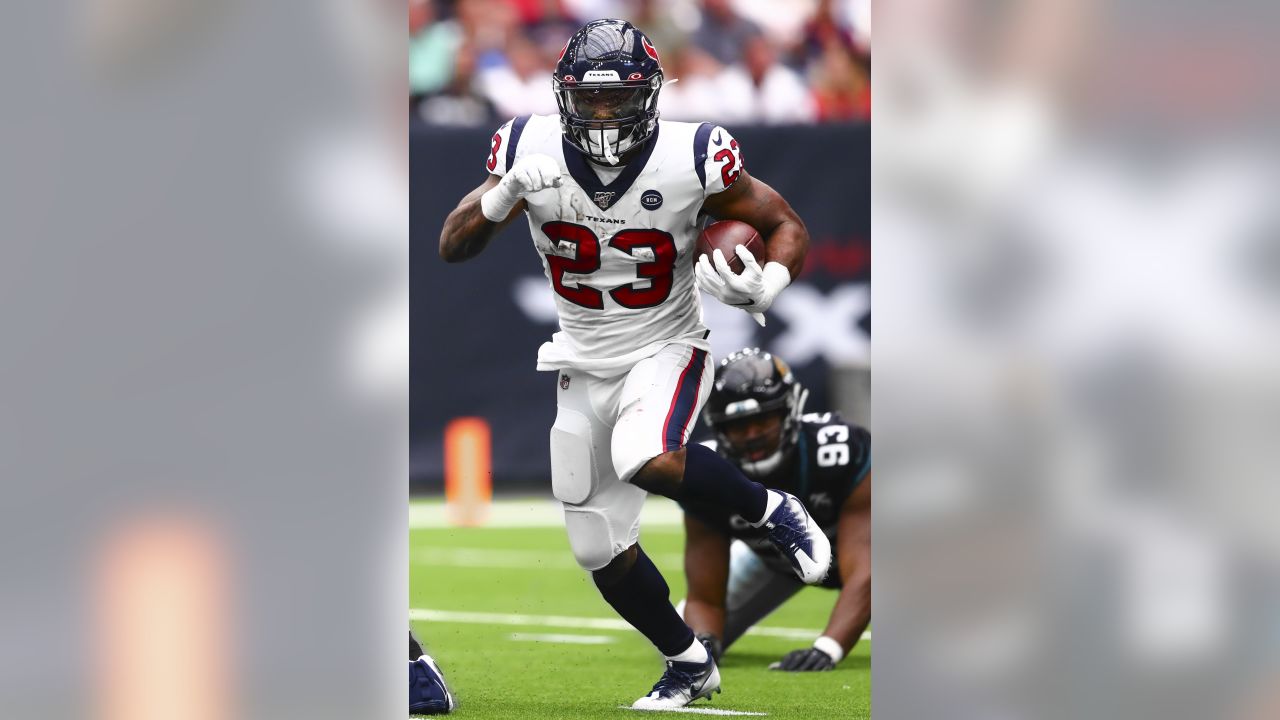 In an empty stadium without any fans, the Houston Texans fell 33-16 to the  Baltimore Ravens in their first home game of the 2020 season.