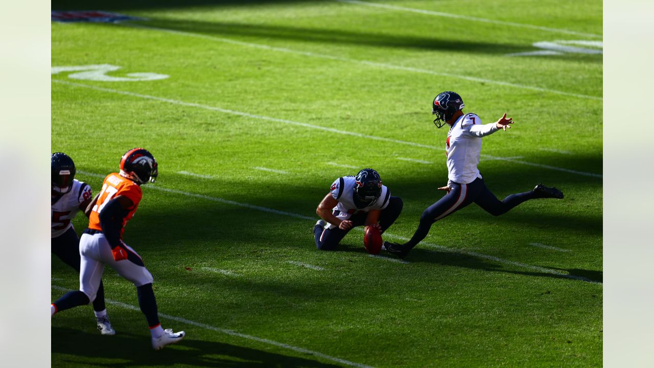 The Houston Texans held onto a 9-6 lead, but Denver Broncos and Russell  Wilson pulled away in the fourth quarter.