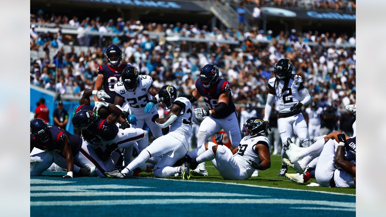 Beck's rare TD return propels Texans to a 37-17 rout of Jaguars and gives  Ryans his first win - ABC13 Houston