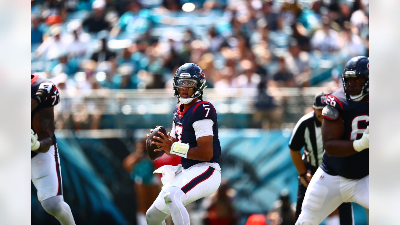 Will Anderson Jr. gets Texans' sideline hyped after FG block