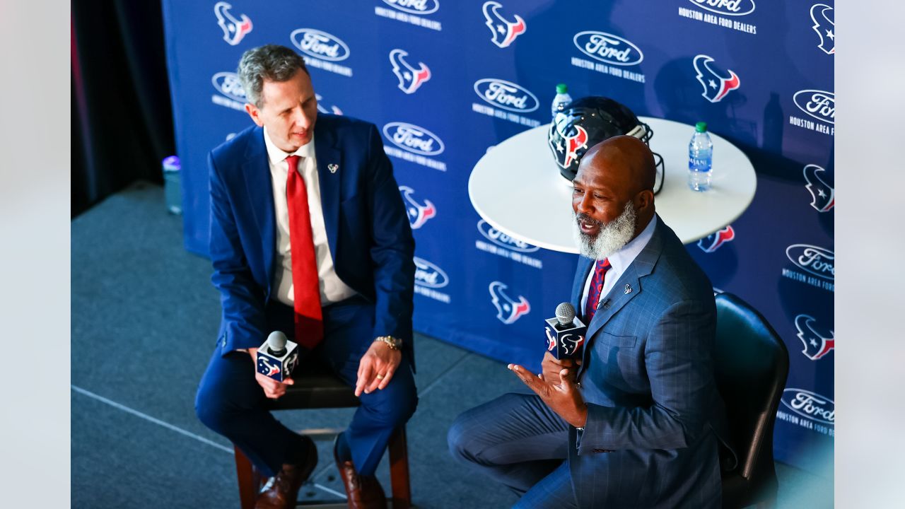 Houston Texans: Curious calls by Lovie Smith, Pep Hamilton in loss