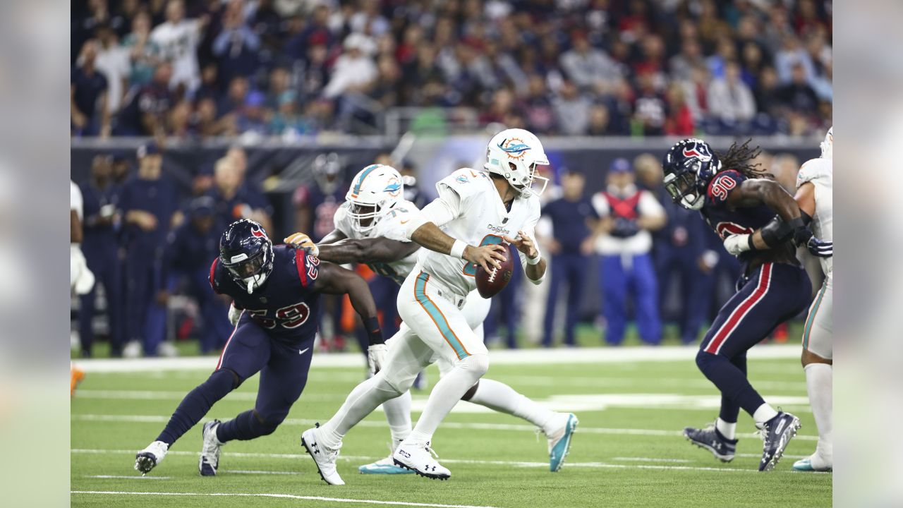 Watson throws 5 TDs as Texans beat Dolphins 42-23