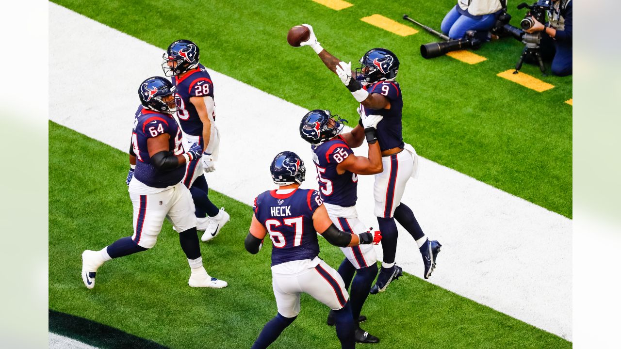 The Houston Texans and Jacksonville Jaguars have numerous connections  between their coaches and players.