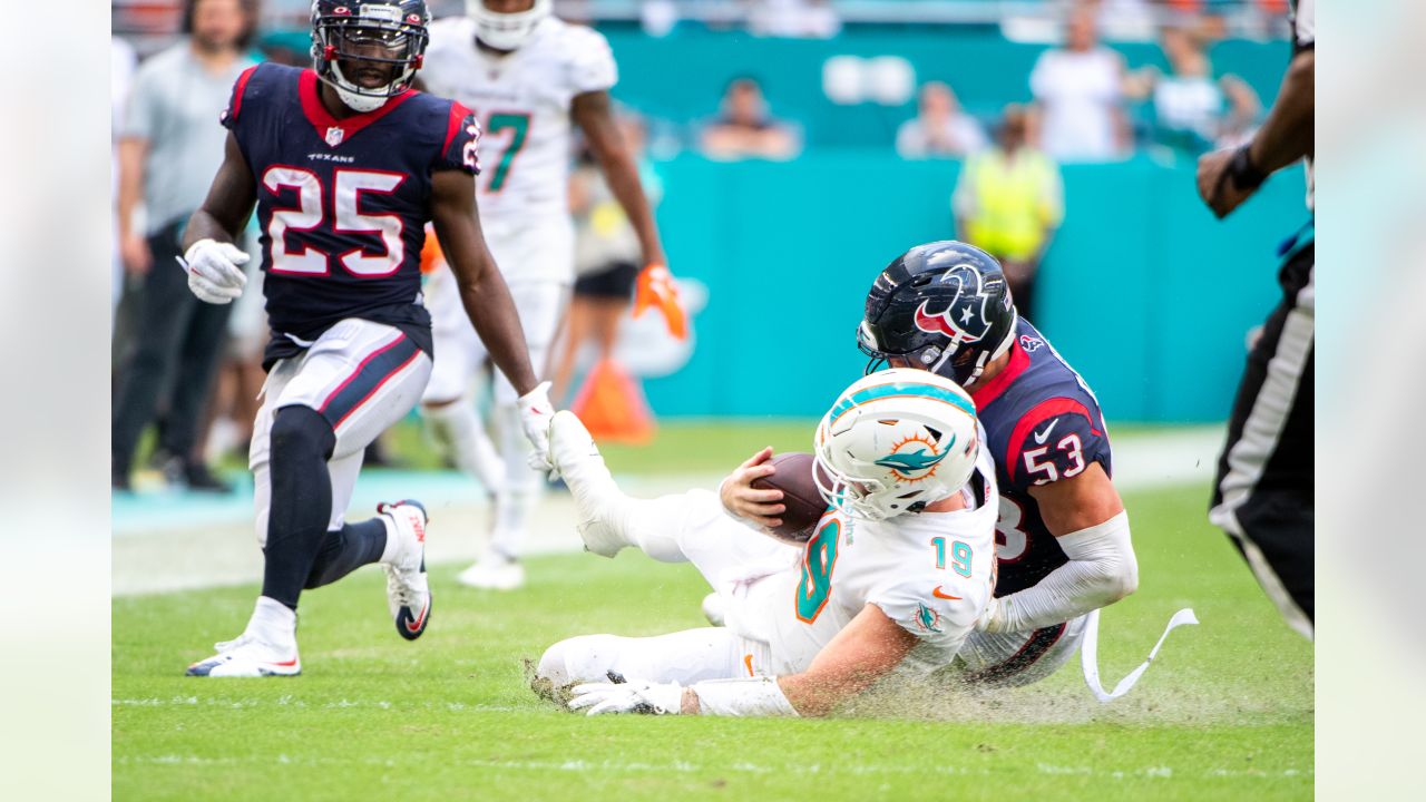 Houston Texans linebacker Blake Cashman (53) looks to defend