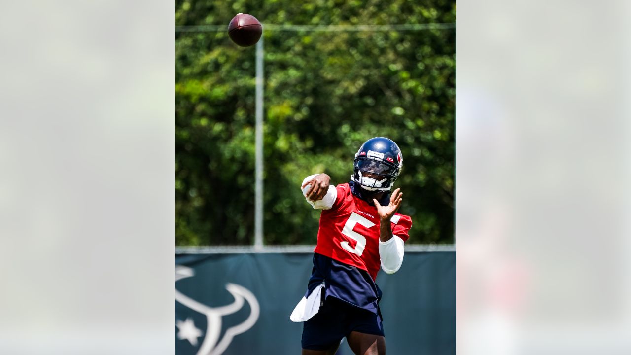 January 1, 2023, Houston, Texas, U.S: Houston Texans punter Cameron  Johnston (11) kicks in pregame w