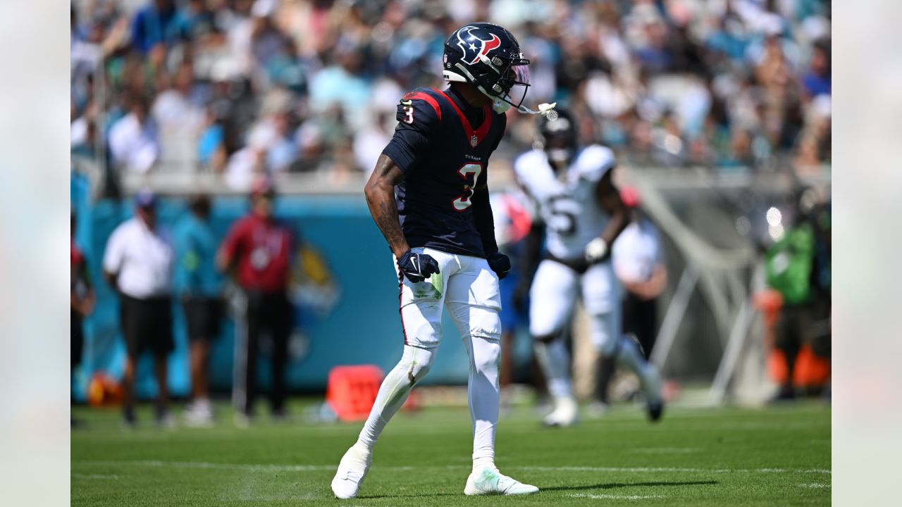 Houston Texans LB Blake Cashman came up with some game-changing plays on  defense in Sunday's 37-17 win over the Jaguars.