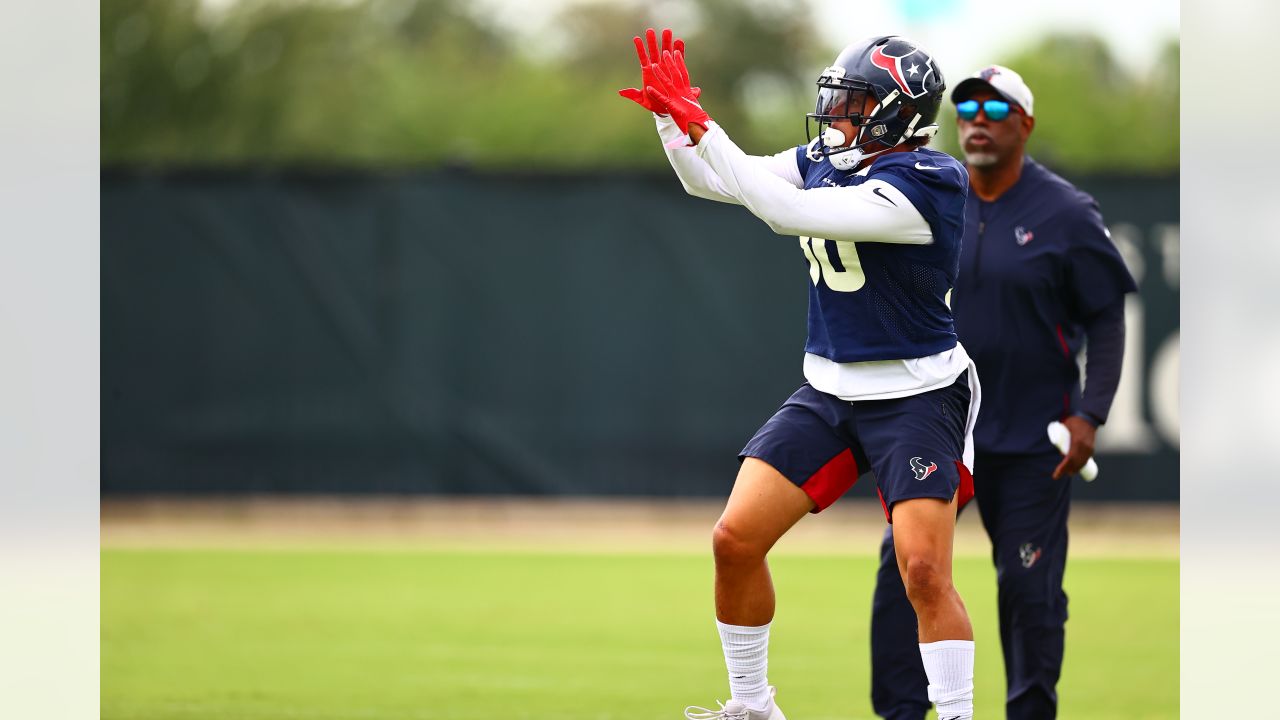 Jadeveon Clowney is the face of the Texans defense now, wrecking everything  