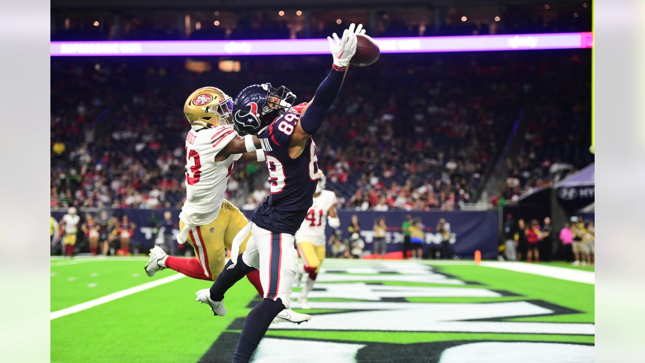 The Houston Texans are taking on the San Francisco 49ers in Game 3