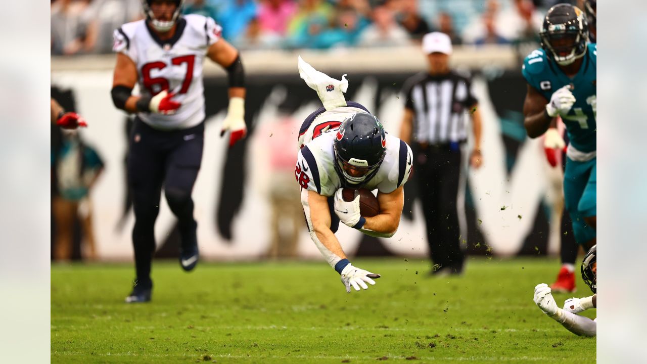 Rex Burkhead leads Texans' run game despite hip injury