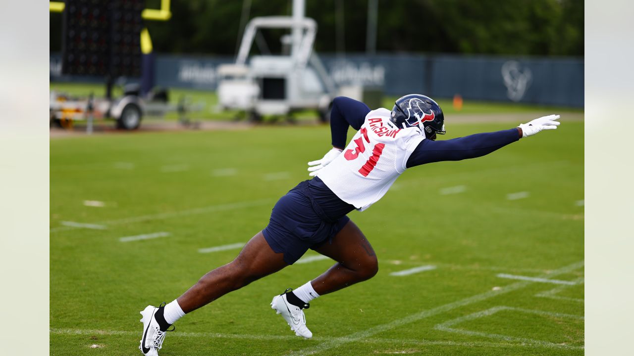 Texans rookies Thomas Booker, Kurt Hinish learned on the job in first NFL  start