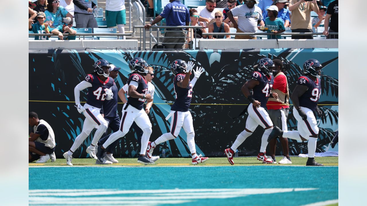 Houston Texans LB Blake Cashman came up with some game-changing plays on  defense in Sunday's 37-17 win over the Jaguars.