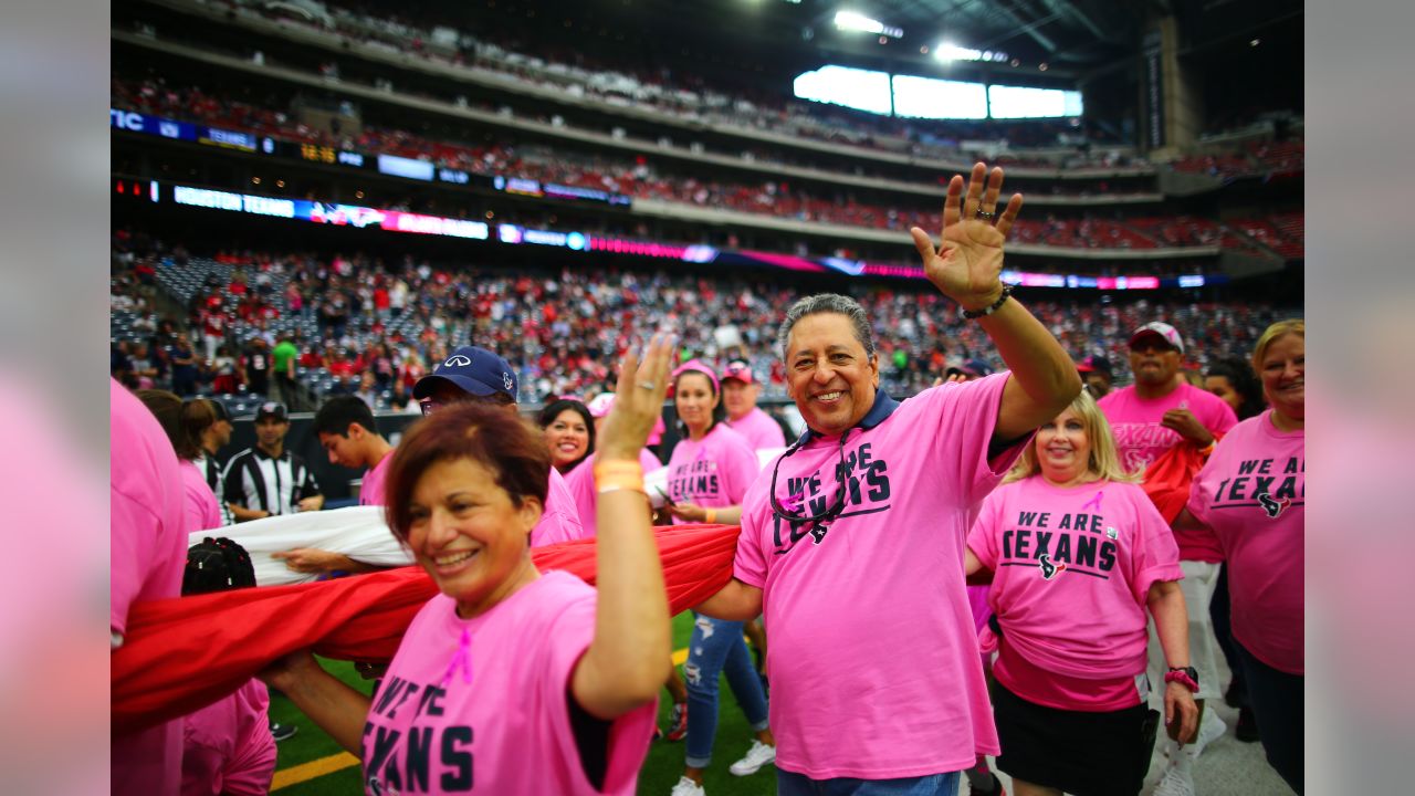 Titans Supporting Breast Cancer Awareness Sunday vs. Texans