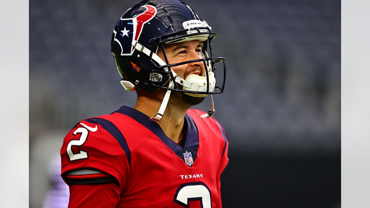 The Houston Texans line up at the scrimmage line against the Philadelphia  Eagles during an NFL football game in Houston, Thursday, Nov. 3, 2022. (AP  Photo/Tony Gutierrez Stock Photo - Alamy