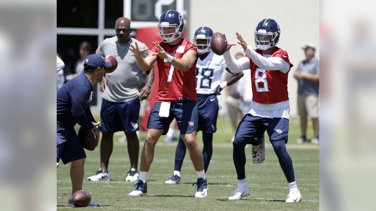 Tennessee Titans' Marcus Mariota to sit, Blaine Gabbert to start