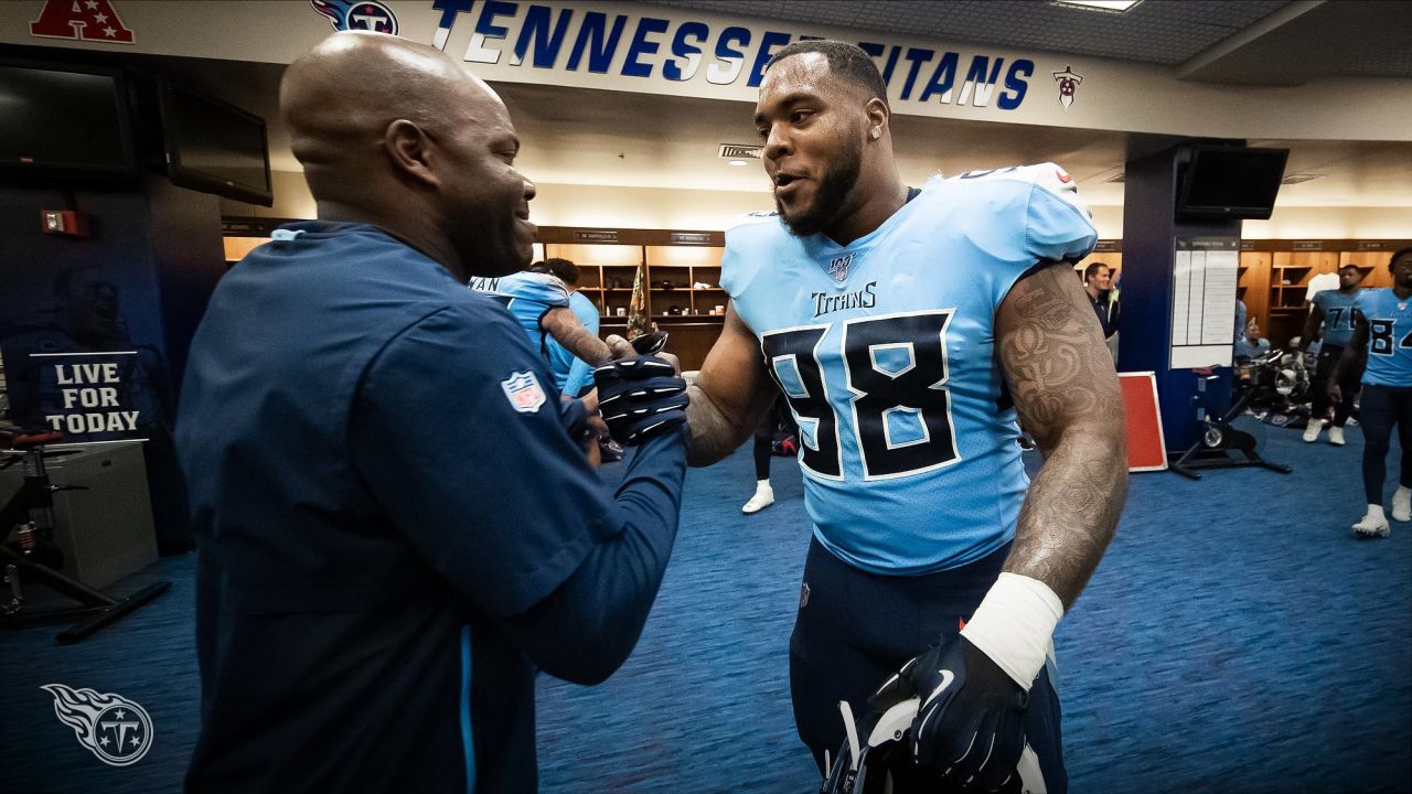 Tennessee Titans reach 4-year, $94 million extension with DL Simmons - CGTN