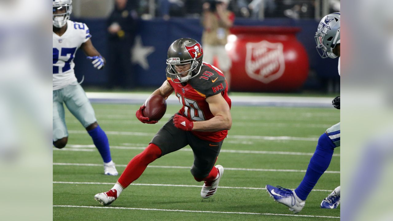 Houston Texans wide receiver Adam Humphries (27) is tackled by New