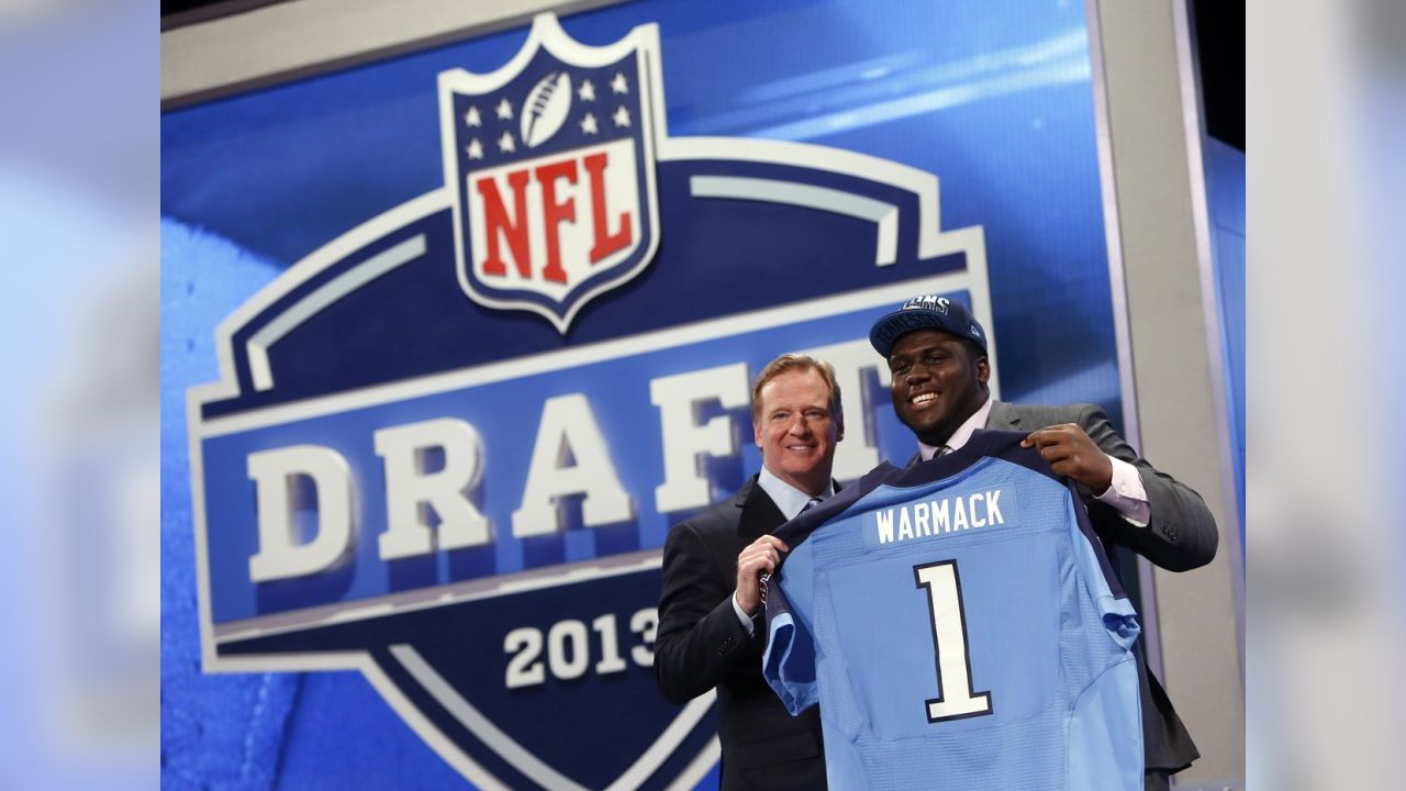 Tennessee Titans on X: #Titans fans representing in Philly at the  #NFLDraft Experience! 