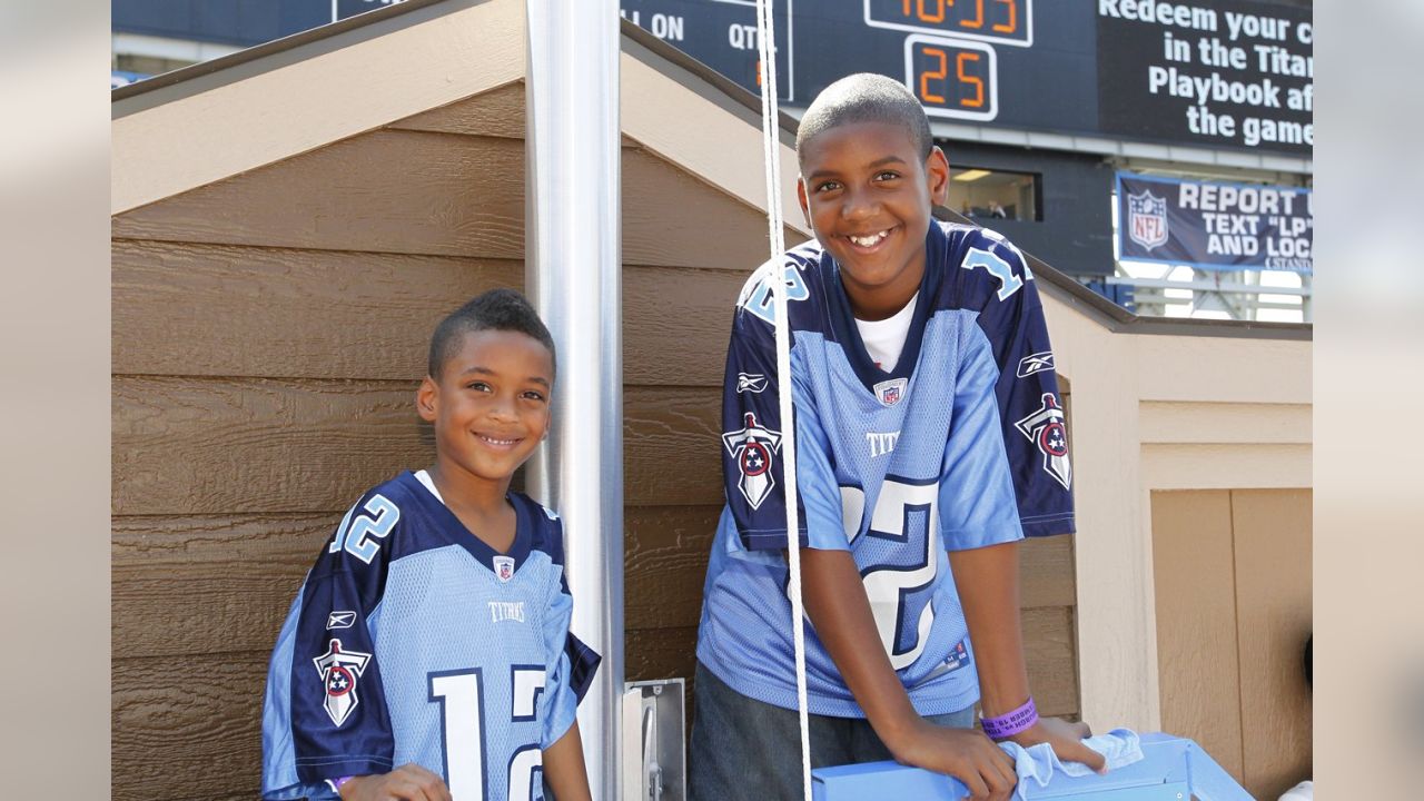 EXCLUSIVE: Steve McNair's son says he wasn't invited to father's jersey  retirement