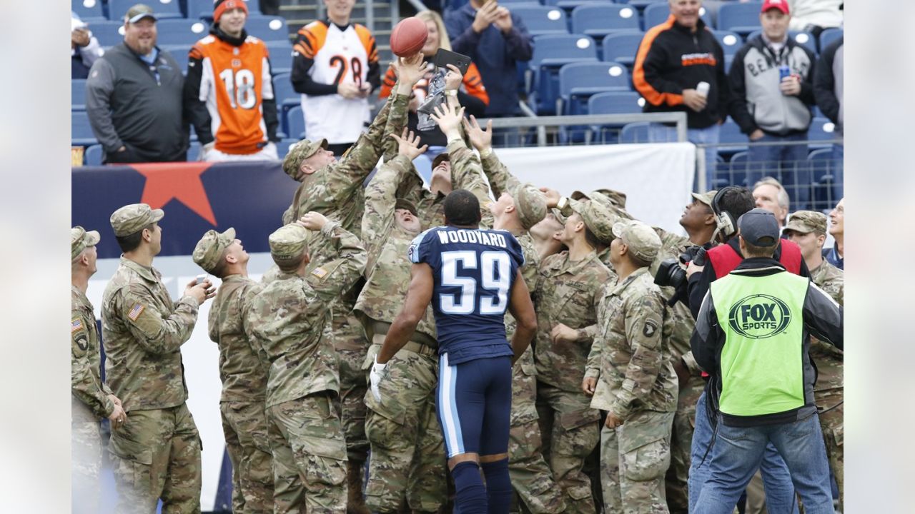 DVIDS - News - Ft. Campbell Soldiers honored at Tennessee Titans game