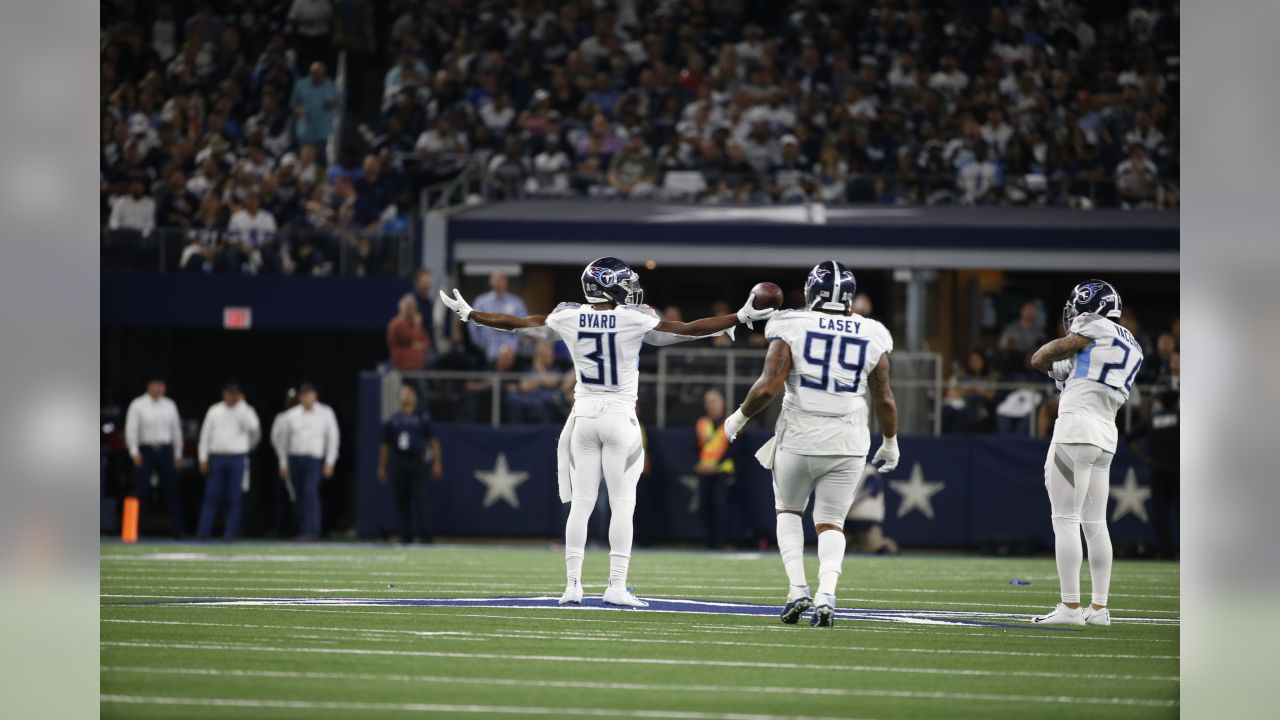 Kevin Byard Pays Homage to Terrell Owens With Interception Celebration