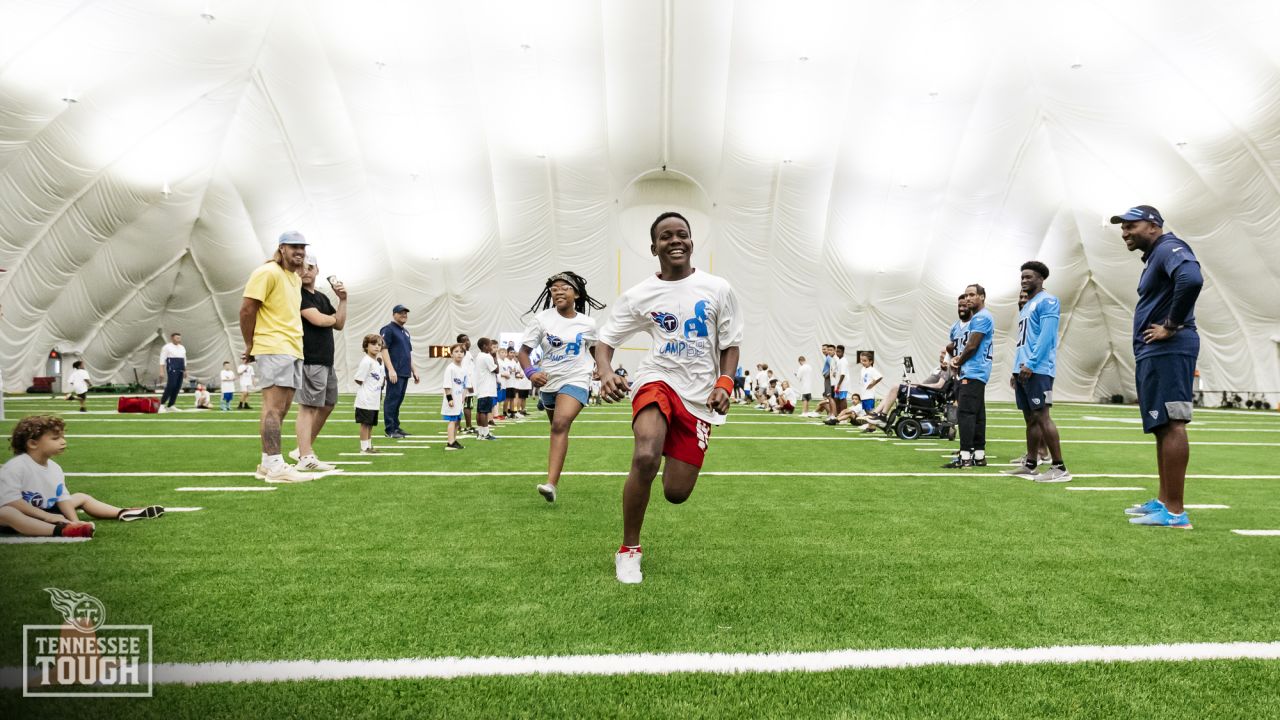 Tennessee Titans Coaches, Players Host Tennessee Athletes at 'Camp 59' the  Tim Shaw Youth Football Camp