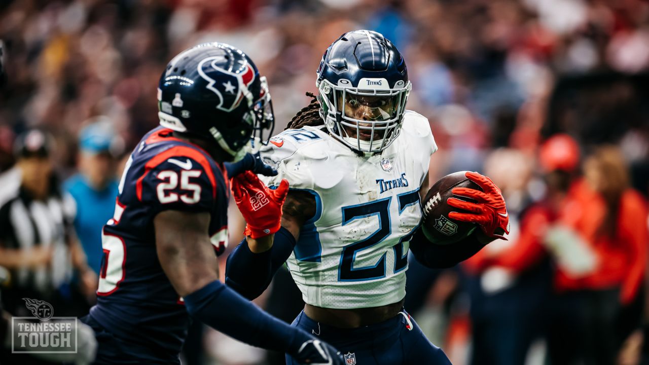 The Houston Texans fell 17-10 to the Tennessee Titans at home, but