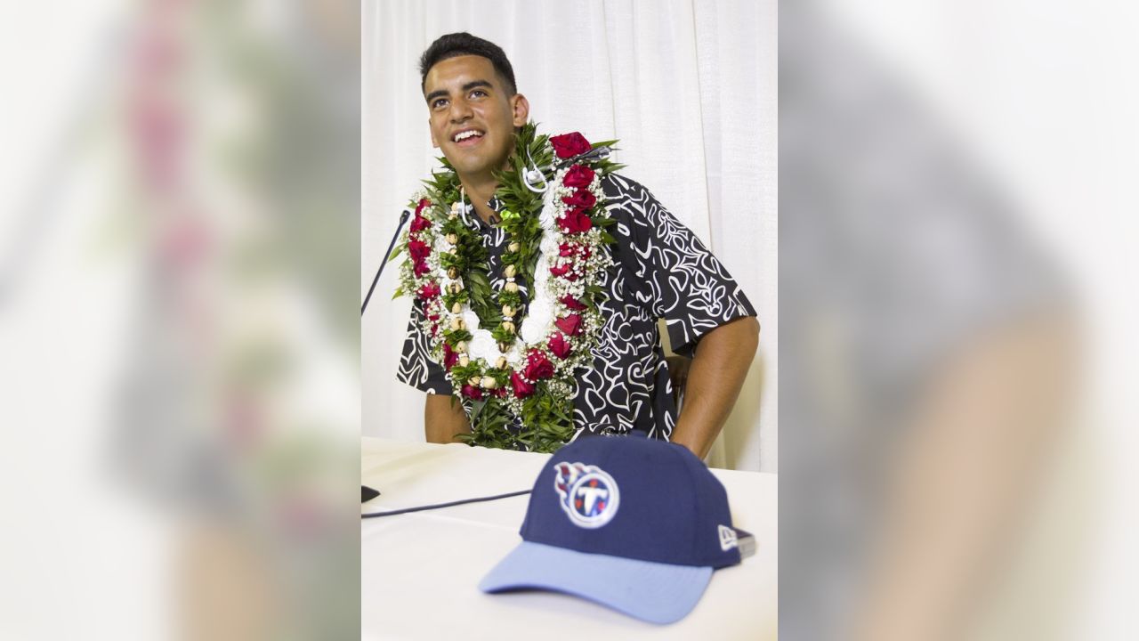 Titans QB Marcus Mariota still beloved by fans back in Hawaii - Sports  Illustrated