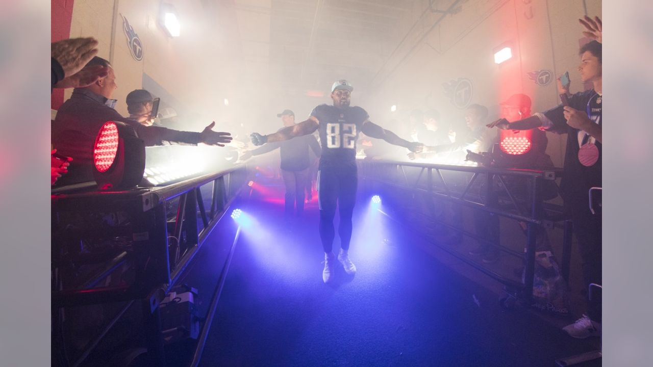 Titans uniforms unveiled during street party on Broadway