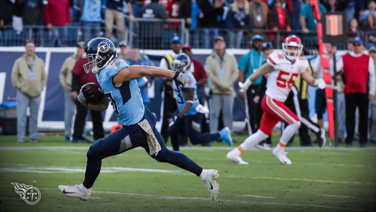 Tennessee Titans pass rush ramps up against the Kansas City Chiefs - A to Z  Sports