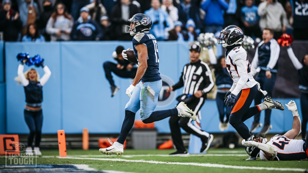 Titans Find a Way in 17-10 Win Over the Broncos