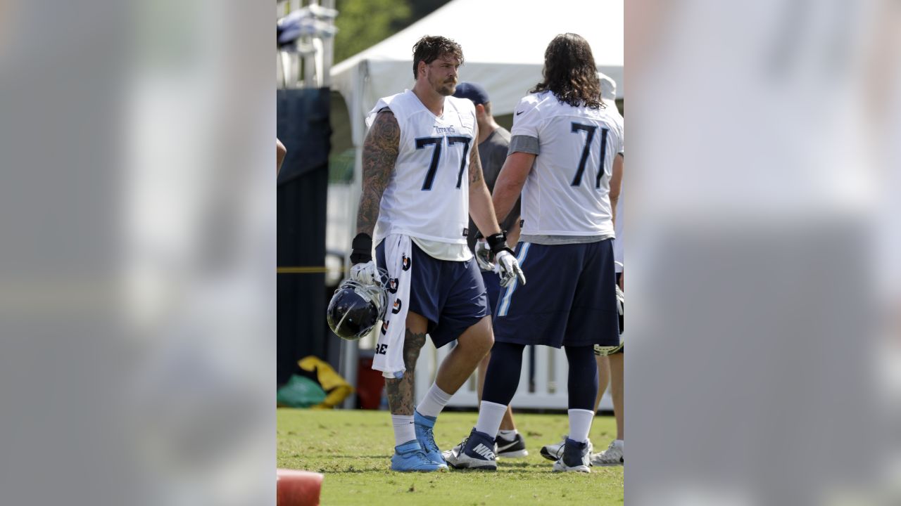 Taylor Lewan Skipping Titans Minicamp During Contract Negotiations