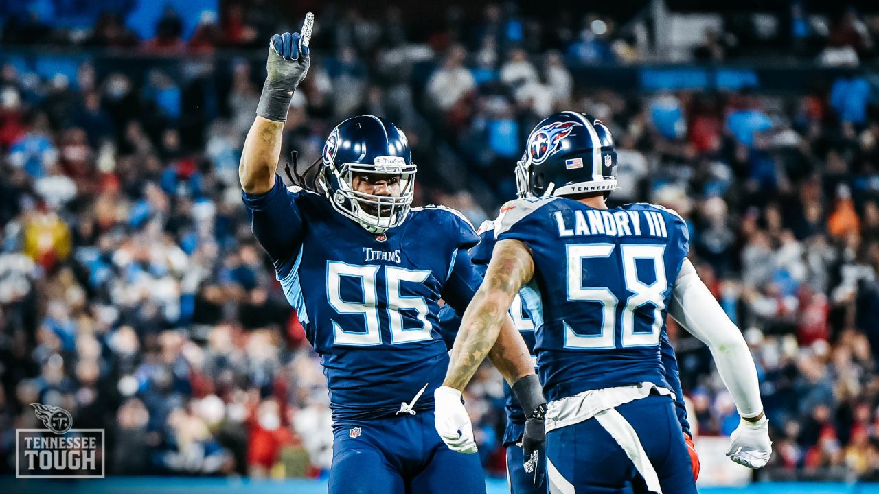 Merry Christmas: Titans Rally for 20-17 Win Over 49ers