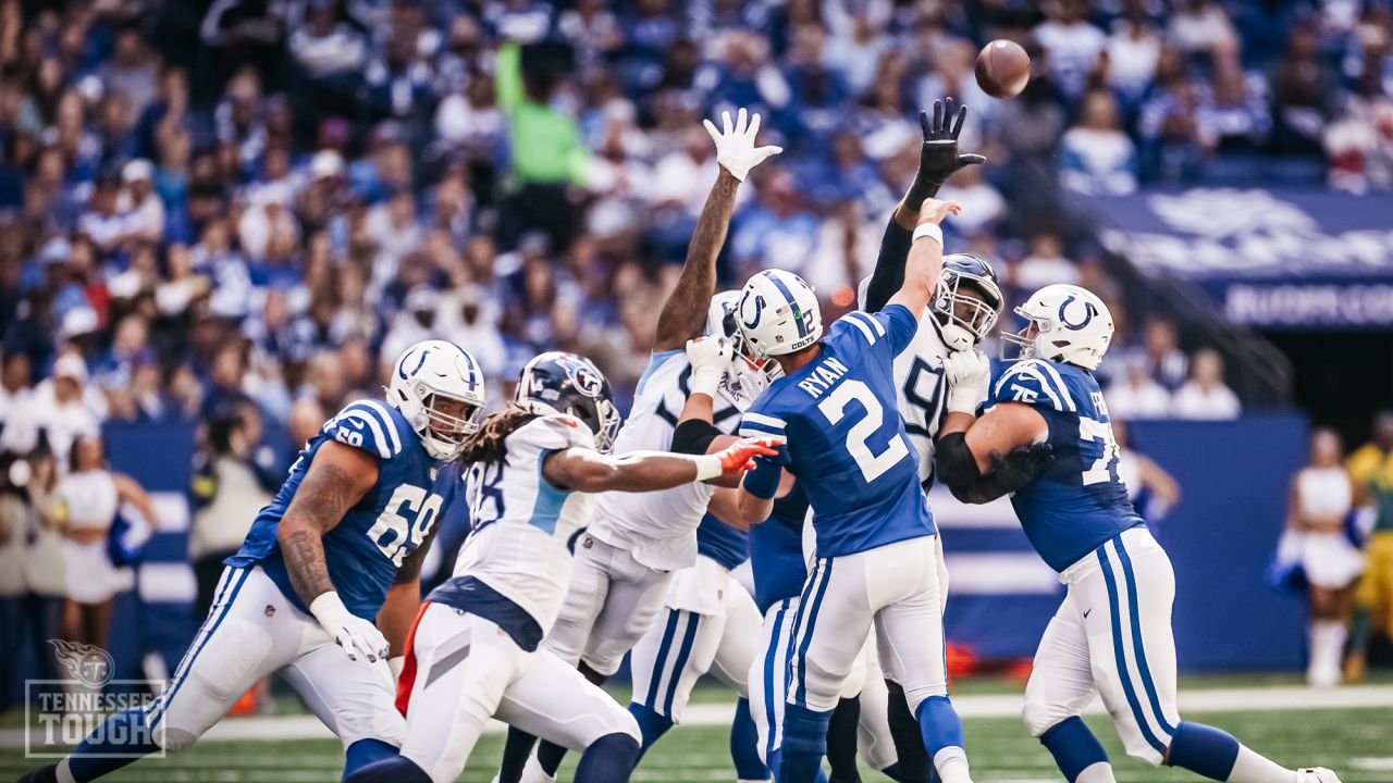 Blocked field goal helps Titans topple Colts 31-17