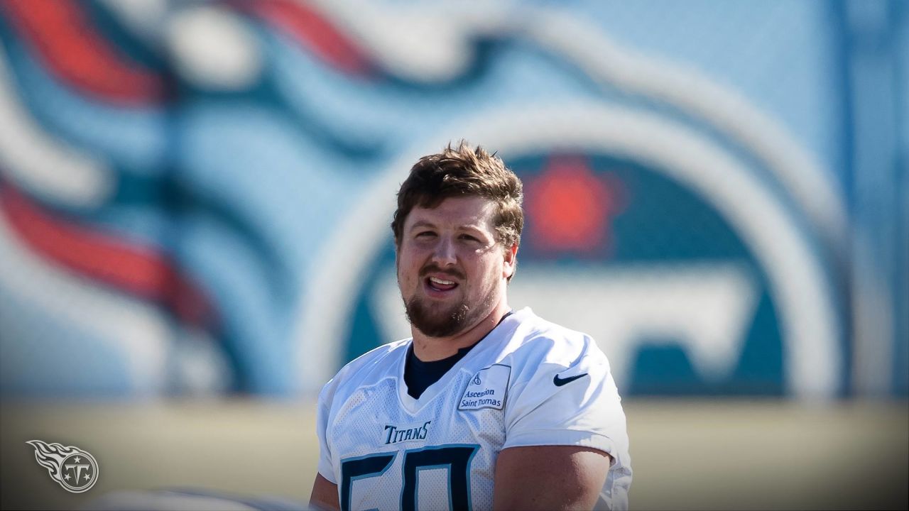 NASHVILLE, TN - SEPTEMBER 25: Tennessee Titans center Ben Jones (60) and  Tennessee Titans guard