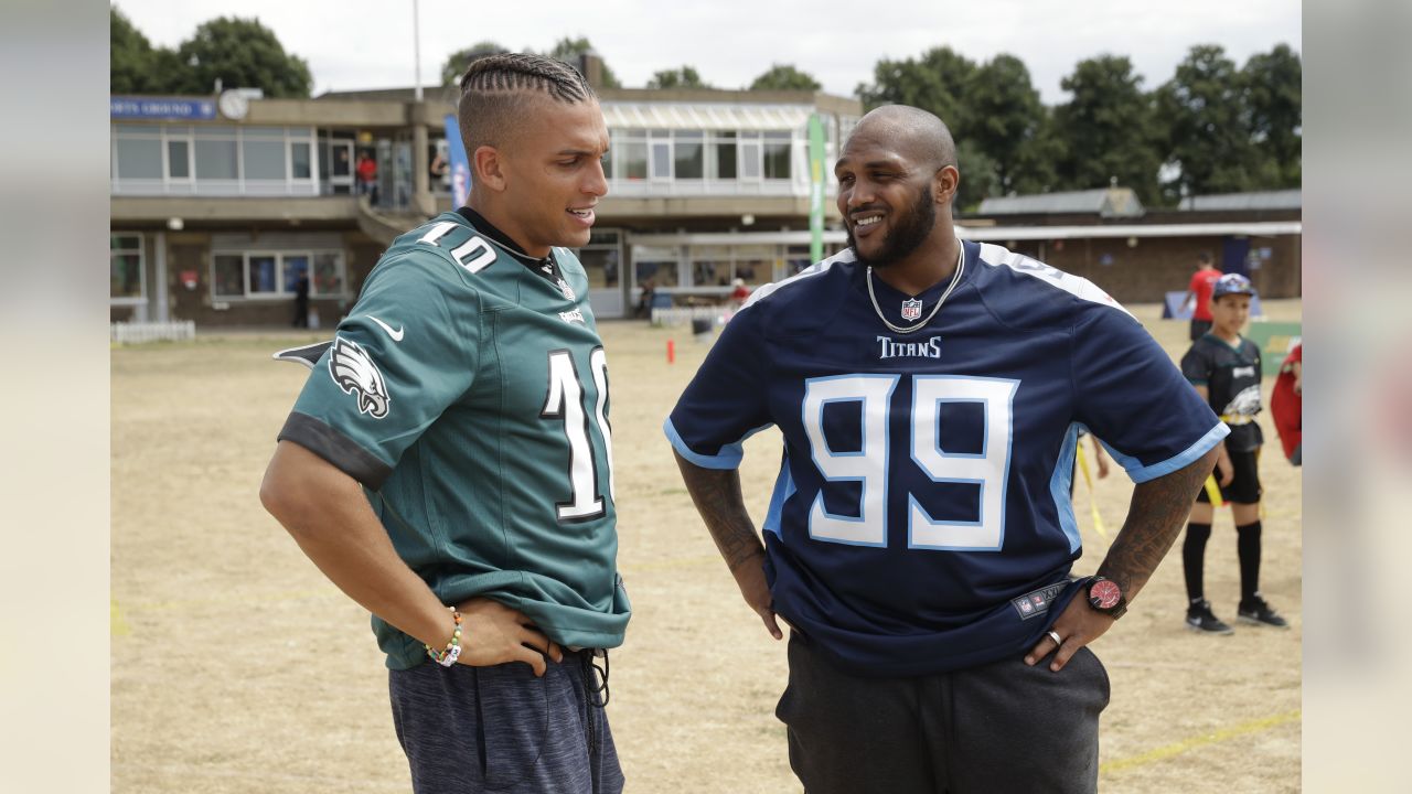 Tennessee Titans - LIKE to wish a happy 24th birthday to Jurrell Casey! YOU  can give Jurrell a great birthday present by VOTING for him to make the Pro  Bowl. Vote here: