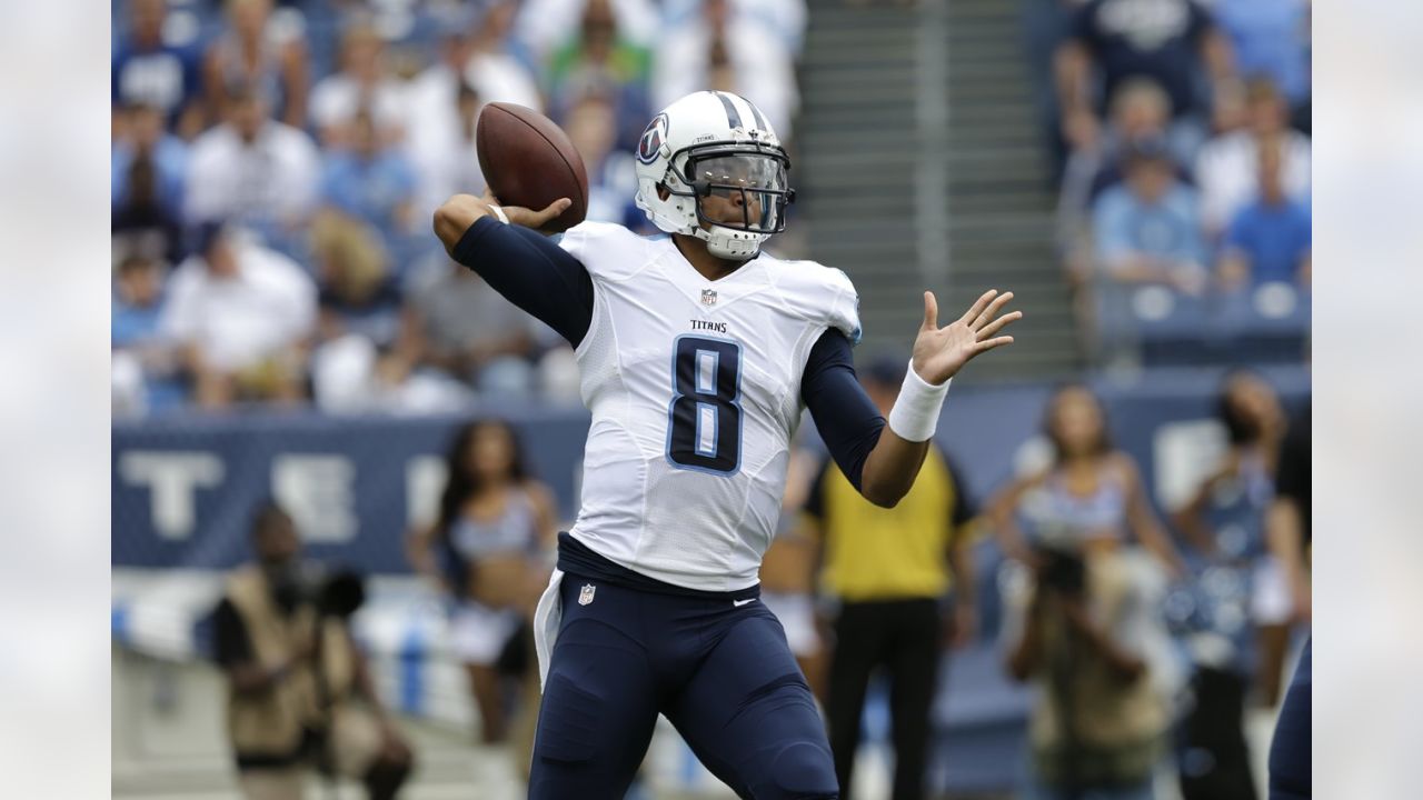 Marcus Mariota's Laser Pass to Delanie Walker for a 30-Yard TD