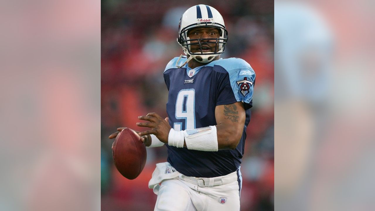 January 30, 2000: Tennessee Titans quarterback Steve McNair #9 drops back  to pass against the St. Louis Rams in Super Bowl XXXIV (34). The Rams  defeated the Titans by the final score