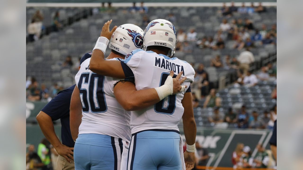 East Rutherford, New Jersey, USA. 13th Dec, 2015. Tennessee Titans  quarterback Marcus Mariota (8) in action prior to the NFL game between the Tennessee  Titans and the New York Jets at MetLife