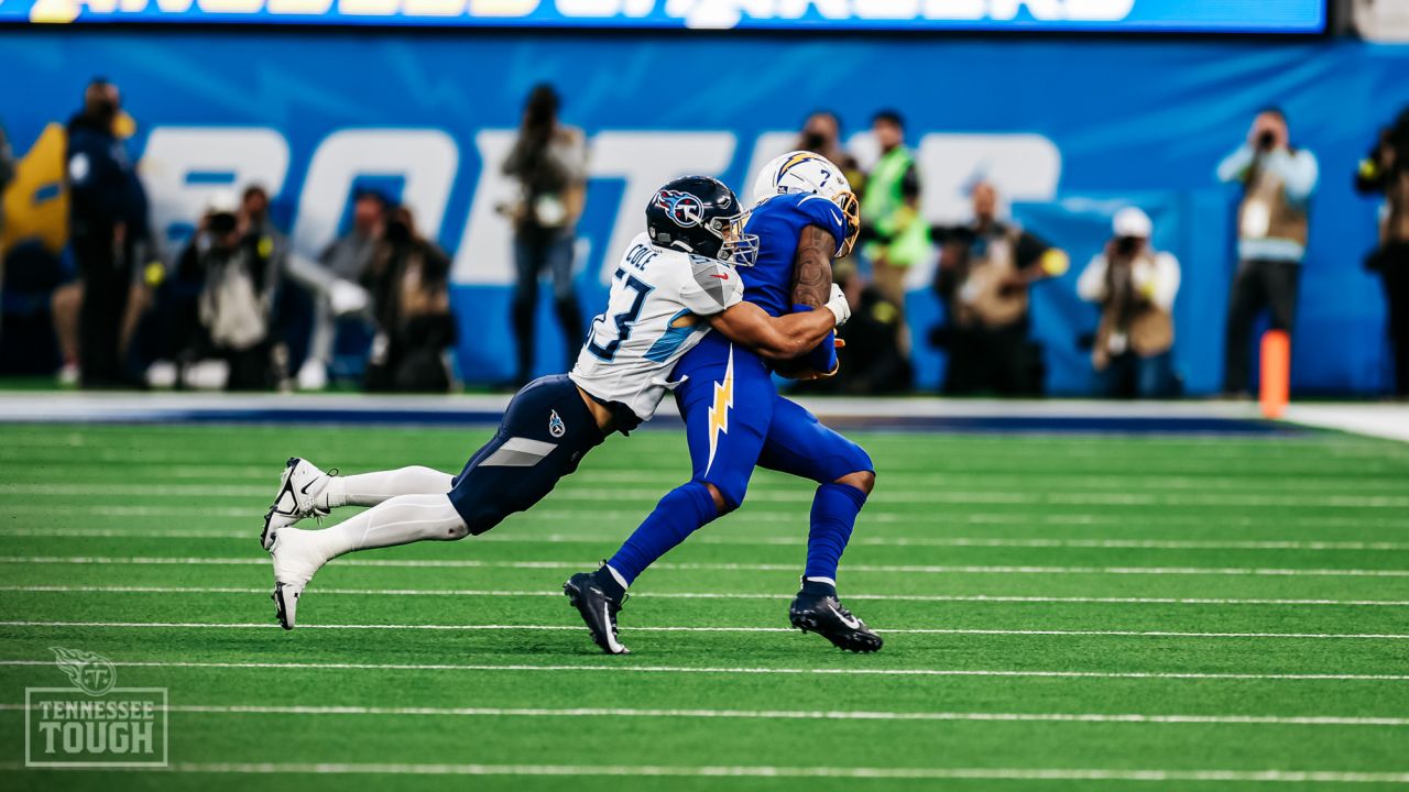 Titans Lose on Last-Second Field Goal to Chargers, 17-14