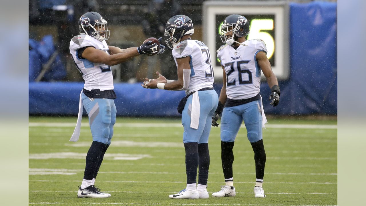 Titans Veteran LB Wesley Woodyard Lauded By Coaches, Teammates for His  Selfless, Winning Approach