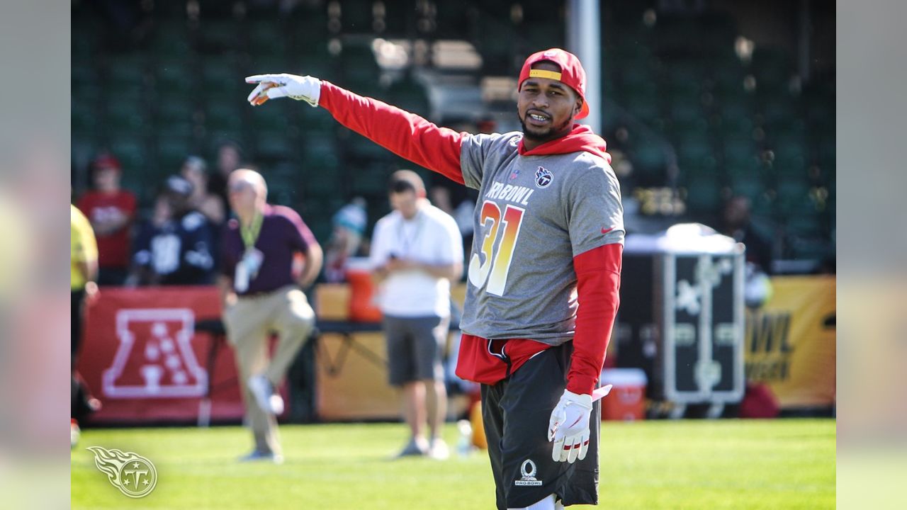 Titans LT Taylor Lewan, Daughter Taking Flight at Pro Bowl