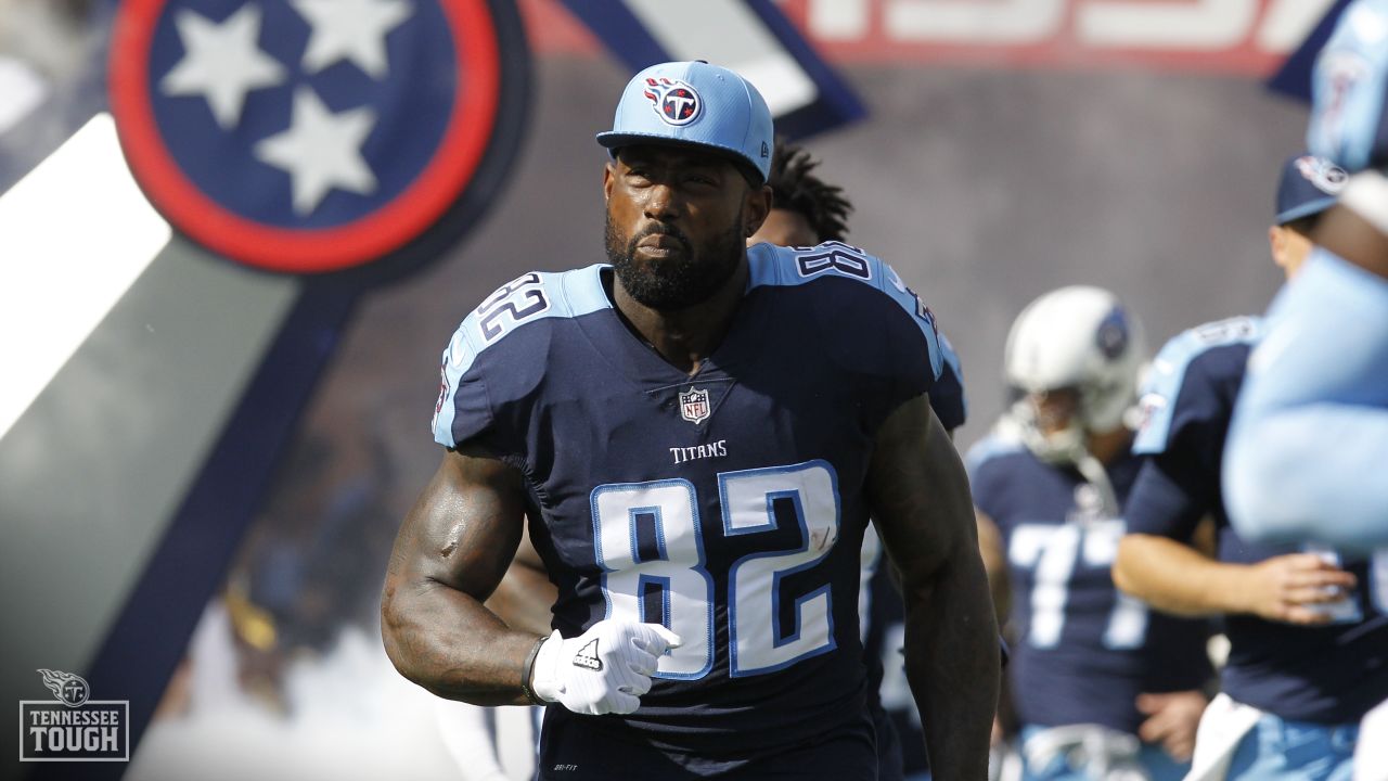 Delanie Walker Thankful for His Time With the Titans as He Officially  Announces His Retirement