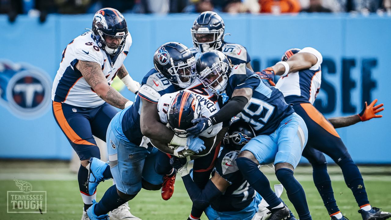 Titans Find a Way in 17-10 Win Over the Broncos