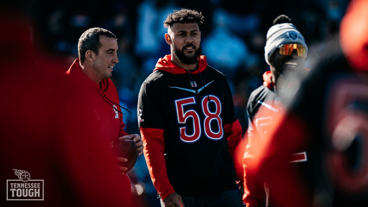 Kevin Byard Randomly Signed a Bunch of Autographs for Titans Fans