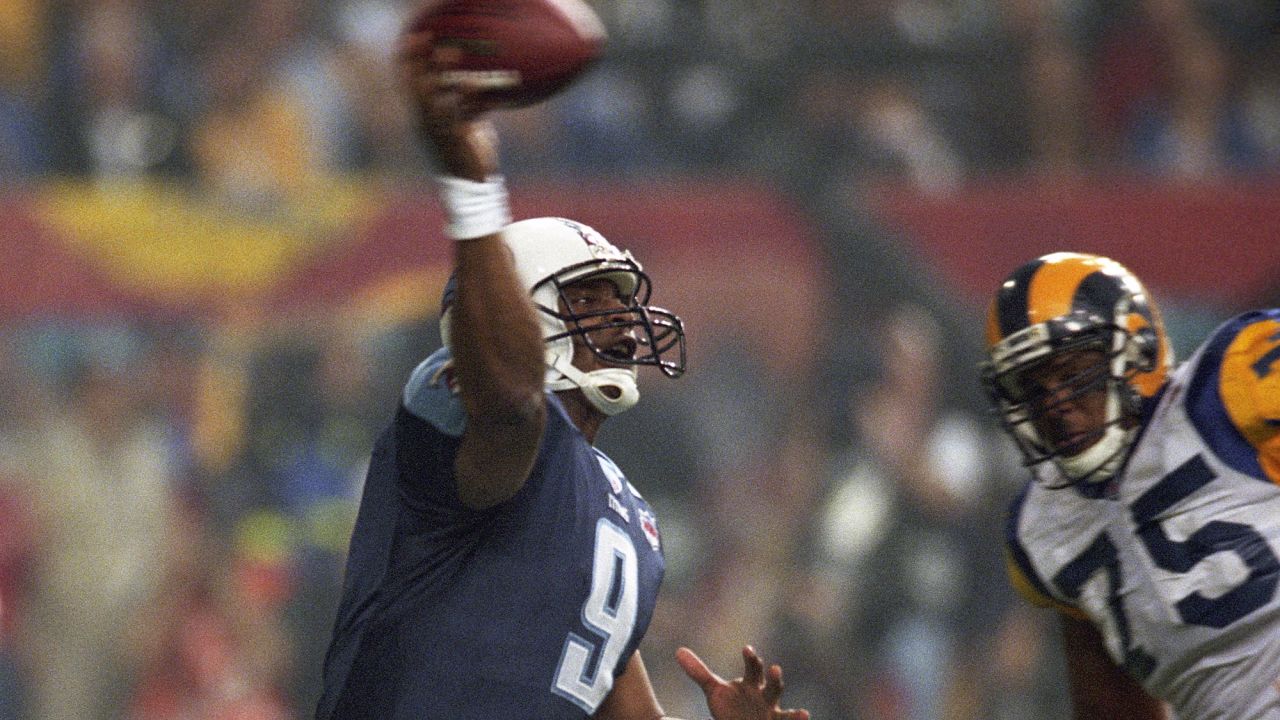 Late Titans QB Steve McNair's Children Honored as 12th Titans 