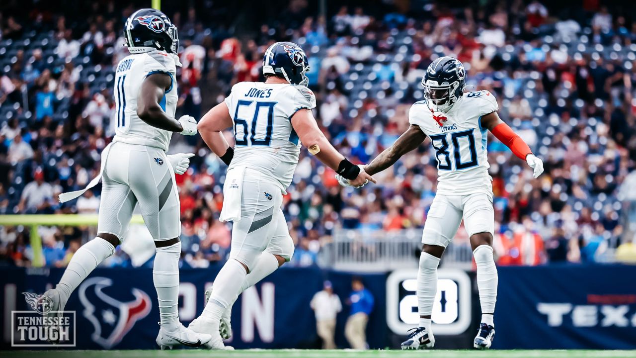 Titans capture AFC's No.1 seed with 28-25 win over Texans